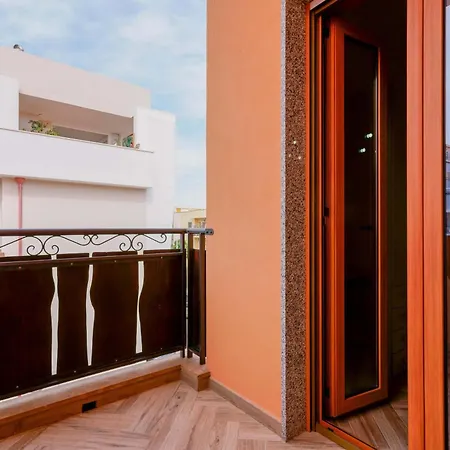 Paradise بيت ضيافة كوارتو سانتيلينا